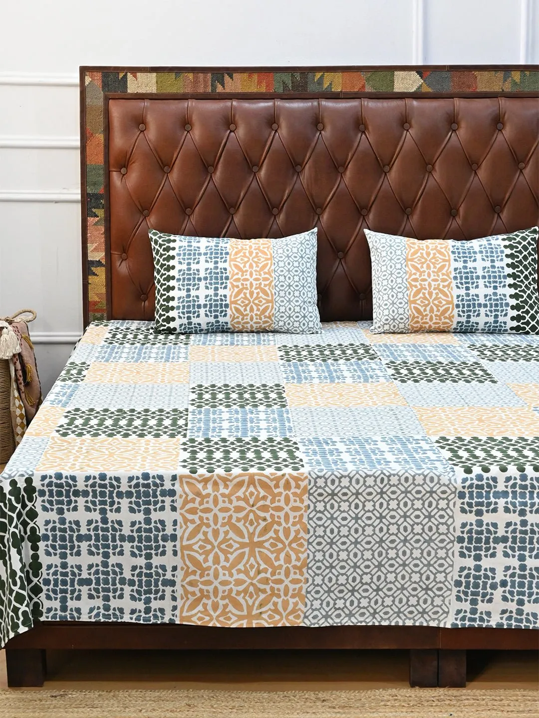 BOHEMIAN GEOMETRIC COTTON PRINTED DOUBLE BEDSHEET WITH PILLOW