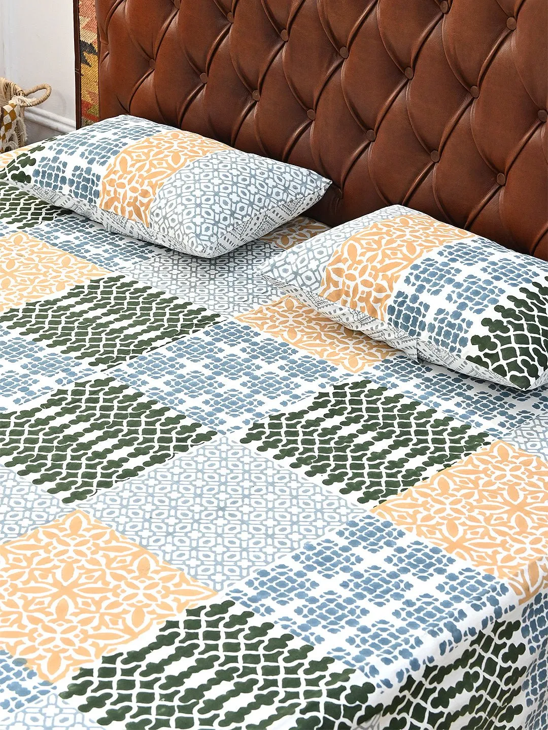 BOHEMIAN GEOMETRIC COTTON PRINTED DOUBLE BEDSHEET WITH PILLOW