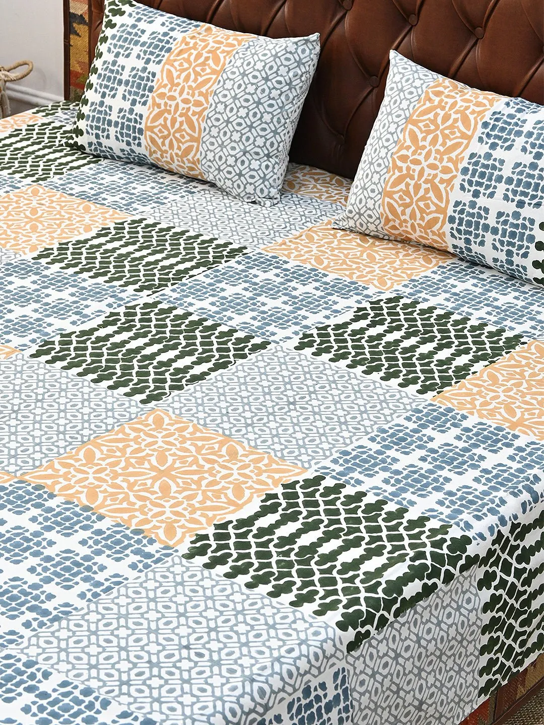 BOHEMIAN GEOMETRIC COTTON PRINTED DOUBLE BEDSHEET WITH PILLOW