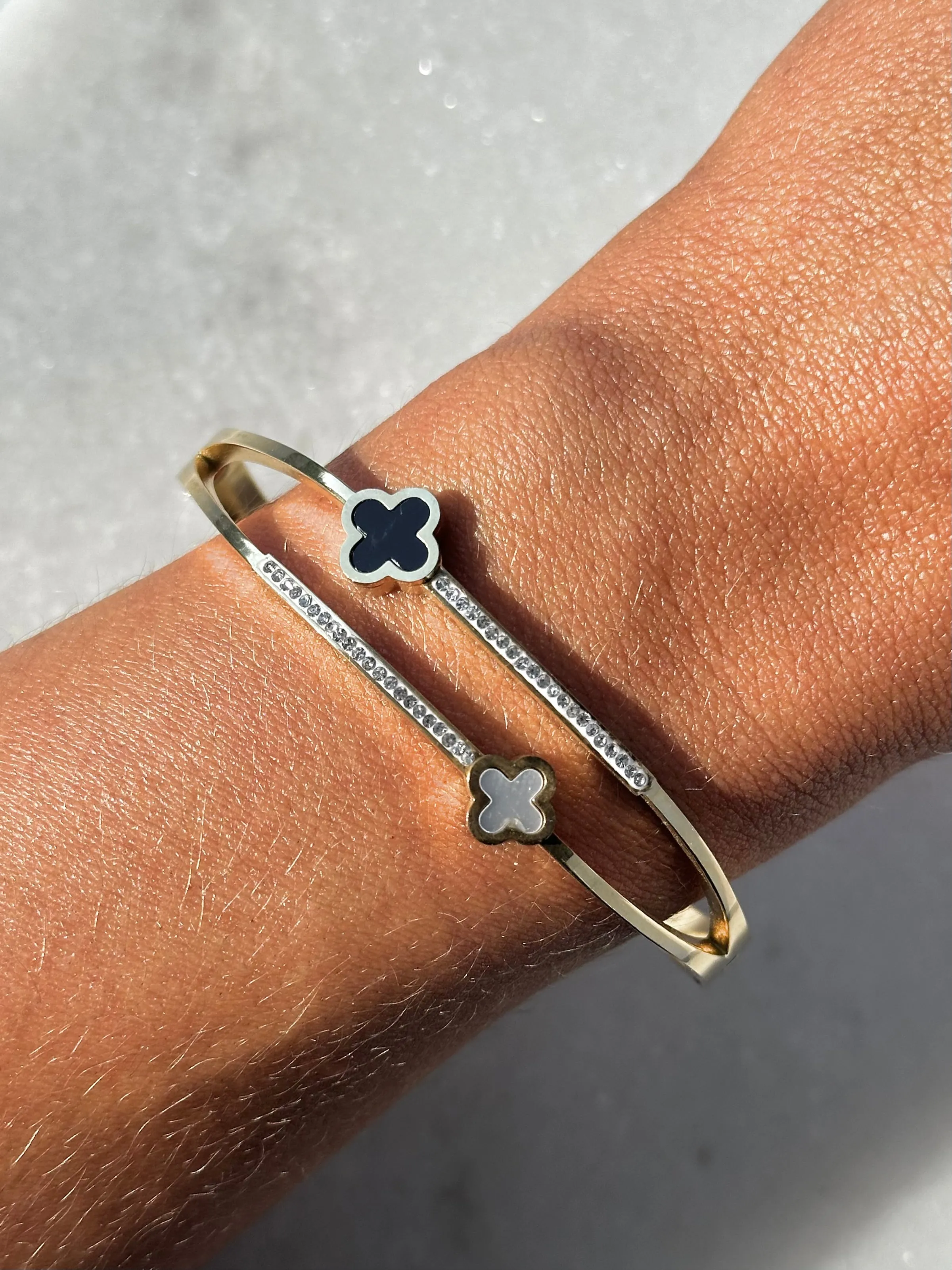 Clover Contrast Bracelet