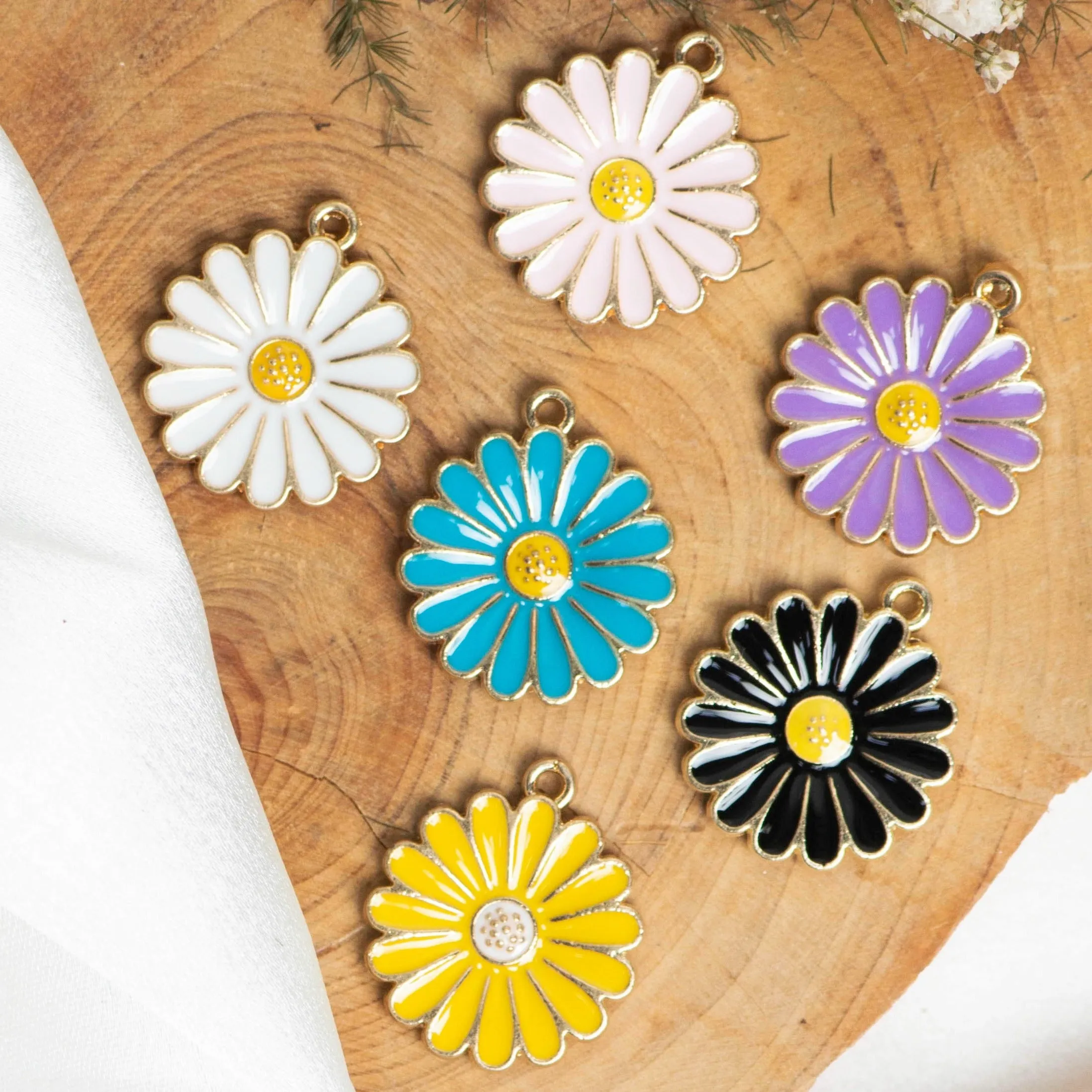 Daisy Flower Enamel Charms | Size : 18mm | 10pcs