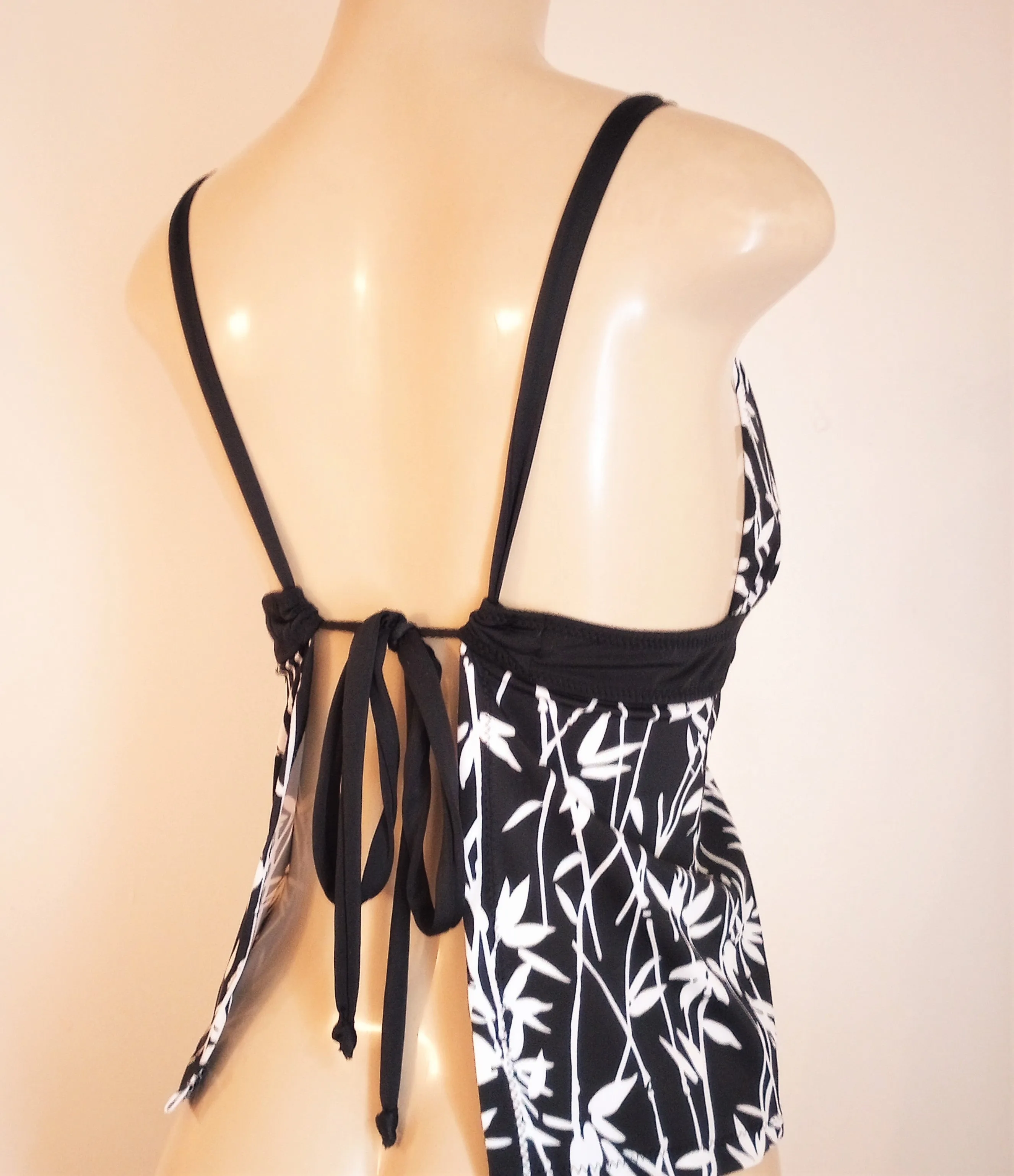 Triangle Top Tankini Under Rib Band Crossover Open Back